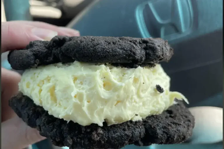 How Many Calories in a Crumbl Cookie?